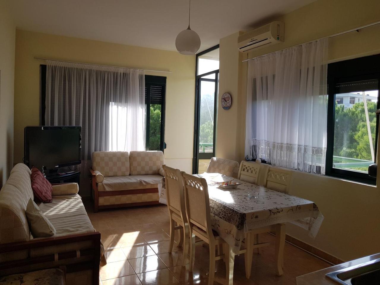 Holiday Family Apartment Golem  Dış mekan fotoğraf
