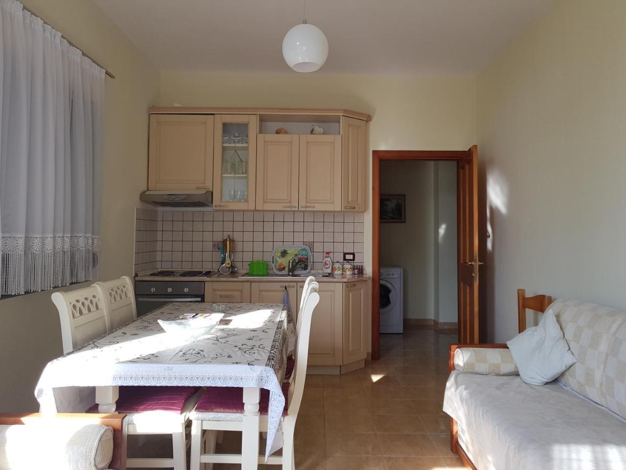 Holiday Family Apartment Golem  Dış mekan fotoğraf